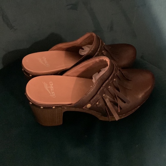 Dansko demi fringe brown Leather clogs size 38 - Picture 3 of 7